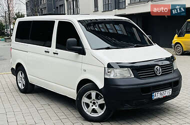 Мінівен Volkswagen Transporter 2004 в Івано-Франківську