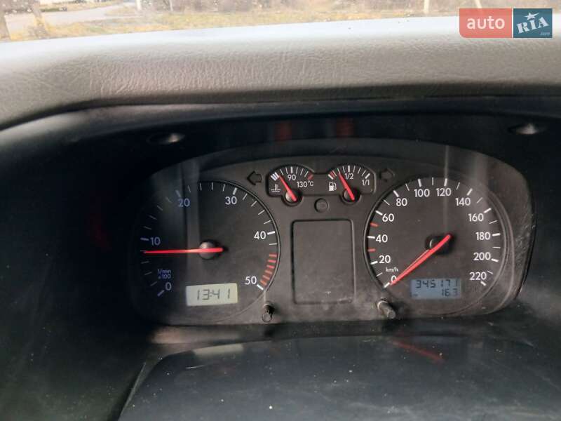 Мінівен Volkswagen Transporter 2003 в Рівному