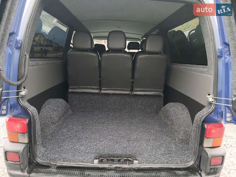 Мінівен Volkswagen Transporter 2003 в Рівному