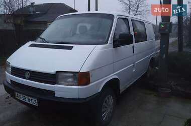 Минивэн Volkswagen Transporter 2001 в Будах