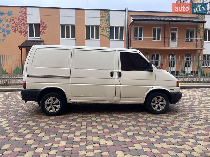 Грузовой фургон Volkswagen Transporter 1997 в Виннице