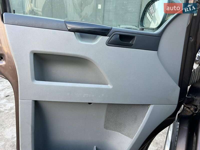 Минивэн Volkswagen Transporter 2014 в Львове