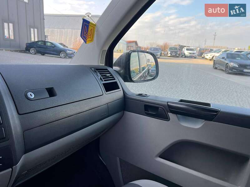 Минивэн Volkswagen Transporter 2014 в Львове