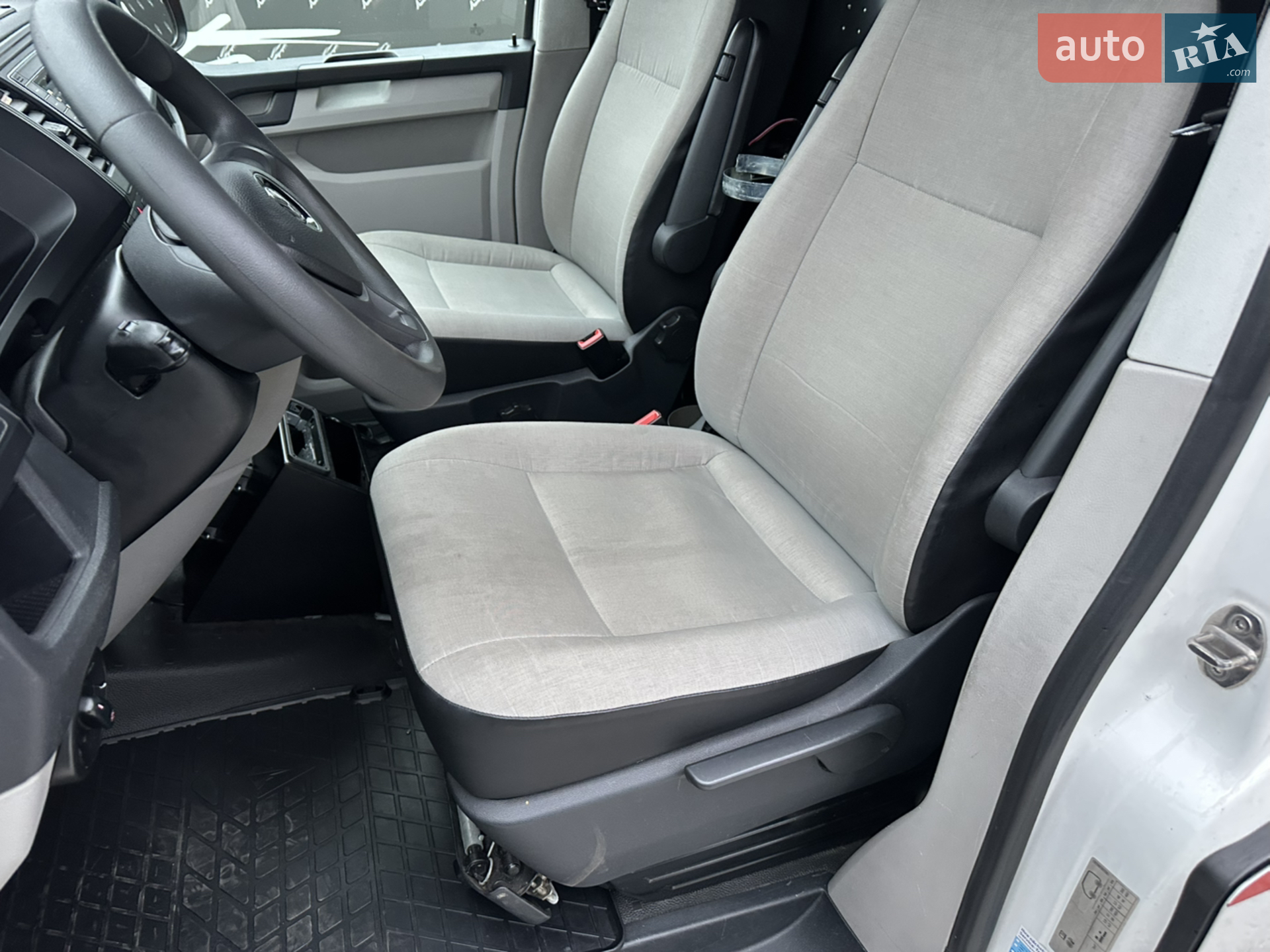 2017 Volkswagen Transporter - мініатюра 29