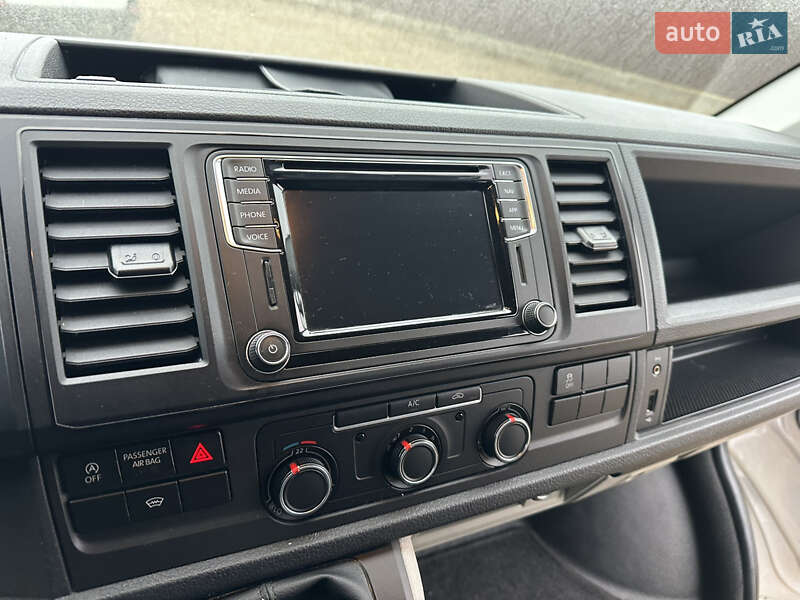 Вантажний фургон Volkswagen Transporter 2019 в Львові