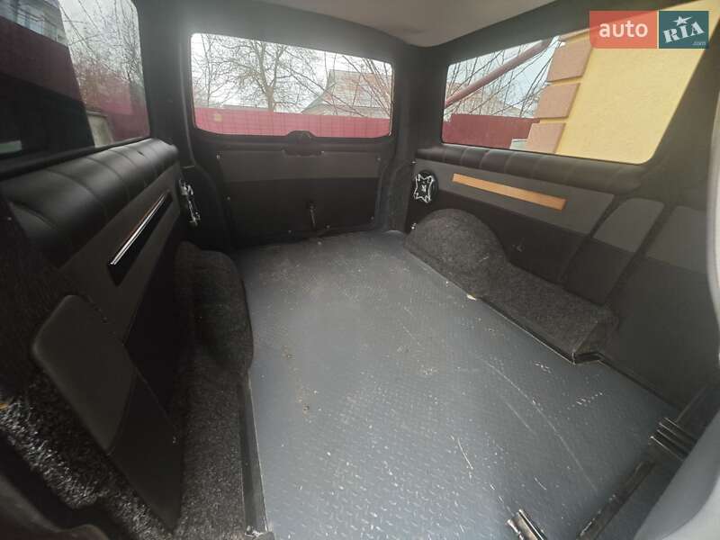 Мінівен Volkswagen Transporter 2005 в Кам'янець-Подільському