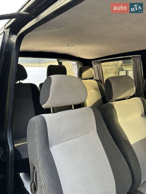 Минивэн Volkswagen Transporter 2004 в Стрые