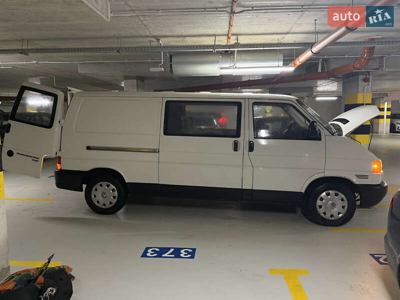 Мінівен Volkswagen Transporter 2002 в Львові