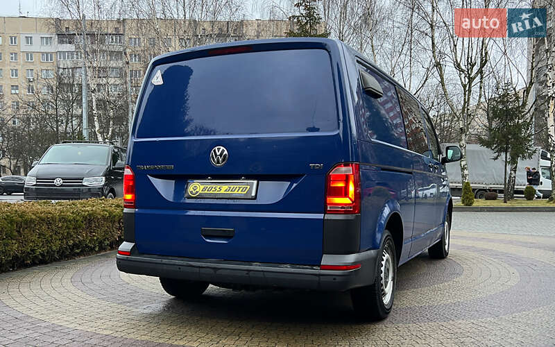 Грузопассажирский фургон Volkswagen Transporter 2017 в Львове