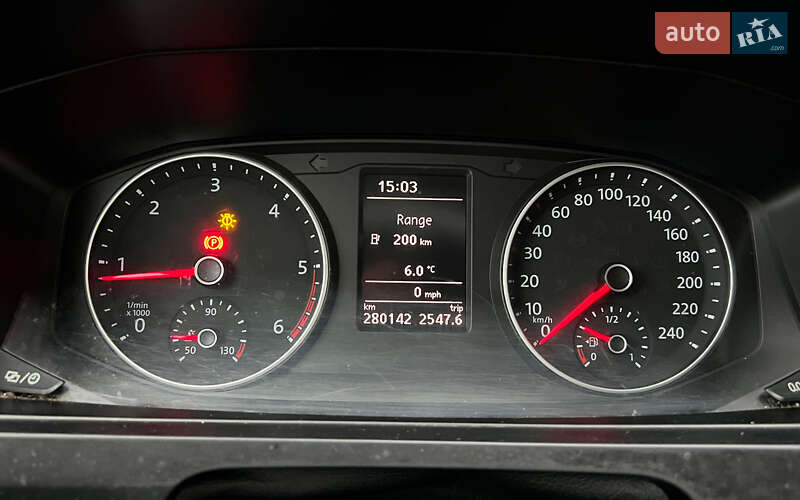 Грузопассажирский фургон Volkswagen Transporter 2017 в Львове