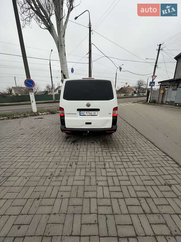 Вантажний фургон Volkswagen Transporter 2013 в Запоріжжі