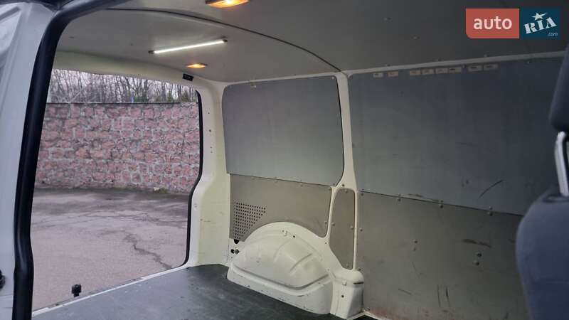 Грузовой фургон Volkswagen Transporter 2014 в Кропивницком