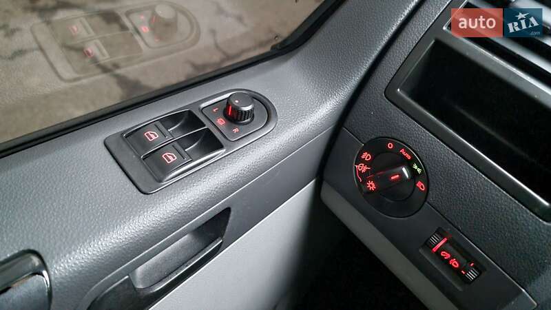 Грузовой фургон Volkswagen Transporter 2014 в Кропивницком