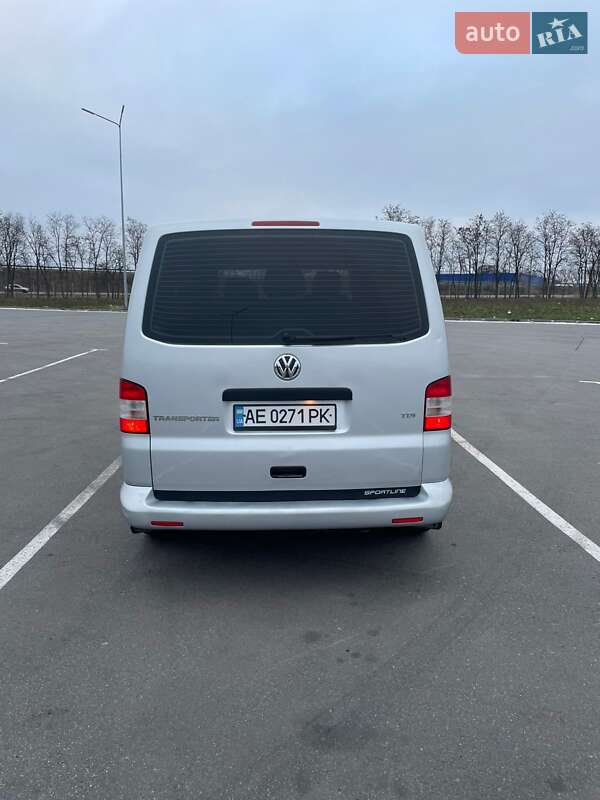 Мінівен Volkswagen Transporter 2012 в Магдалинівці