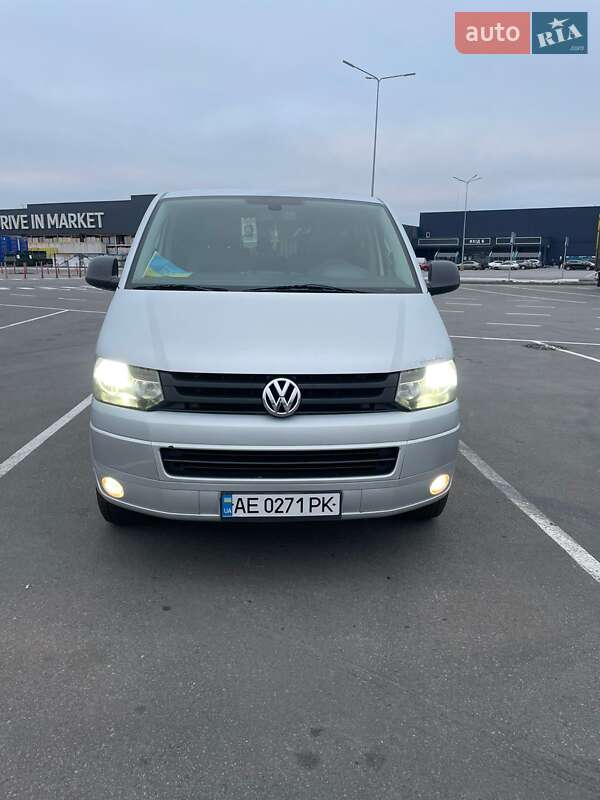 Мінівен Volkswagen Transporter 2012 в Магдалинівці