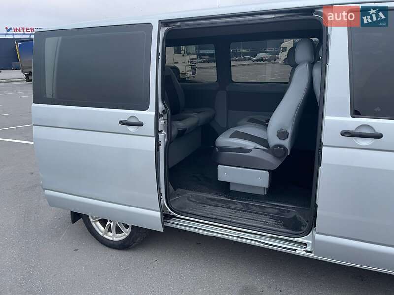 Мінівен Volkswagen Transporter 2012 в Магдалинівці