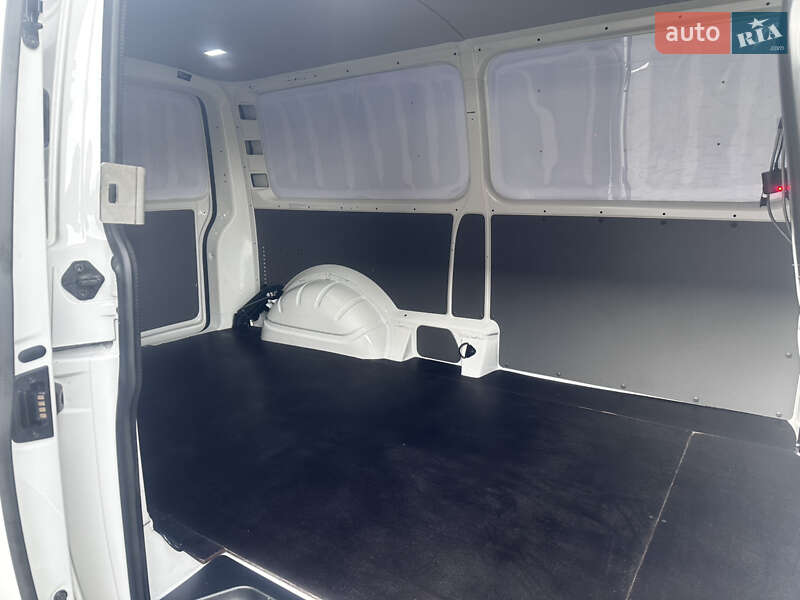 Грузовой фургон Volkswagen Transporter 2023 в Дубно