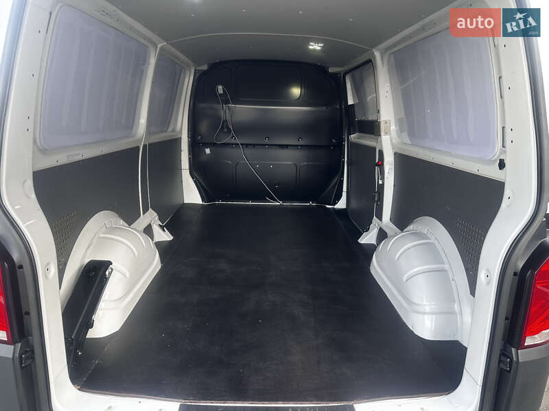 Грузовой фургон Volkswagen Transporter 2023 в Дубно