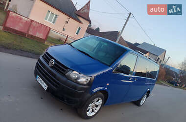 Минивэн Volkswagen Transporter 2004 в Сваляве
