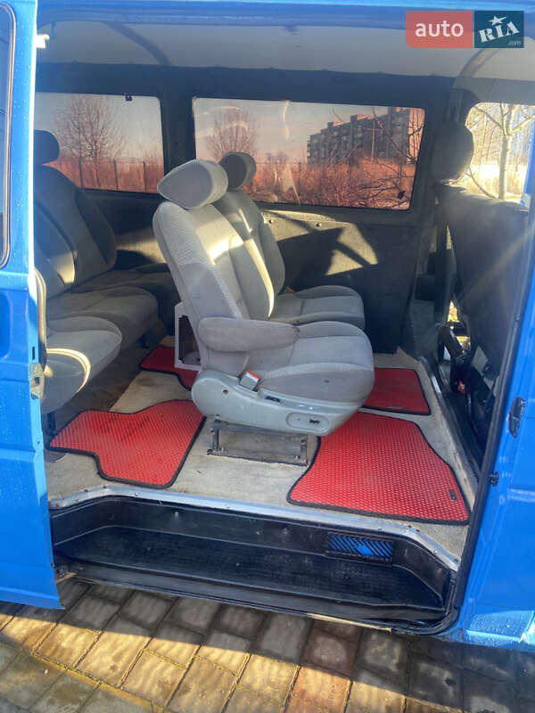 Минивэн Volkswagen Transporter 1995 в Стебнику