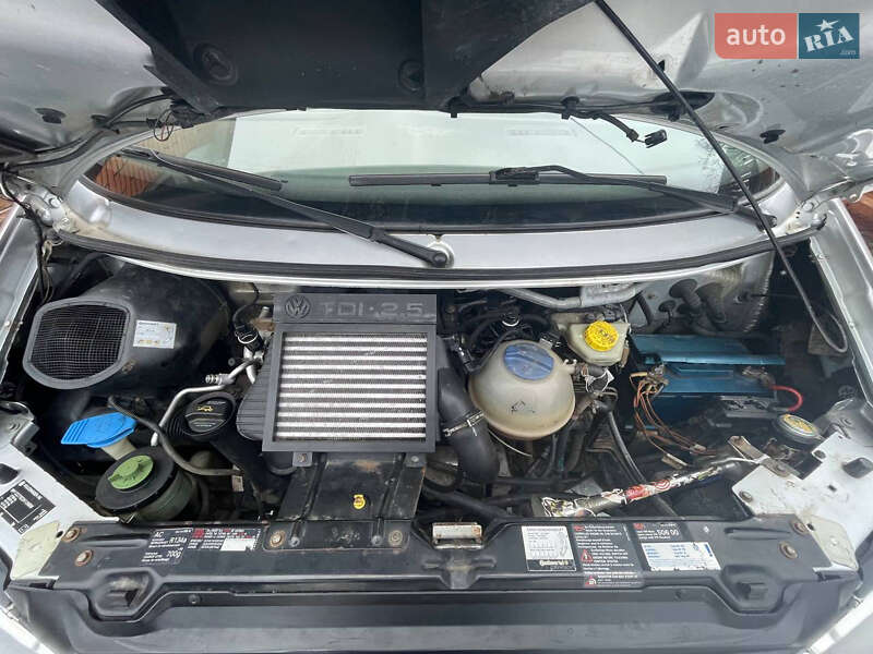 Мінівен Volkswagen Transporter 2002 в Луцьку
