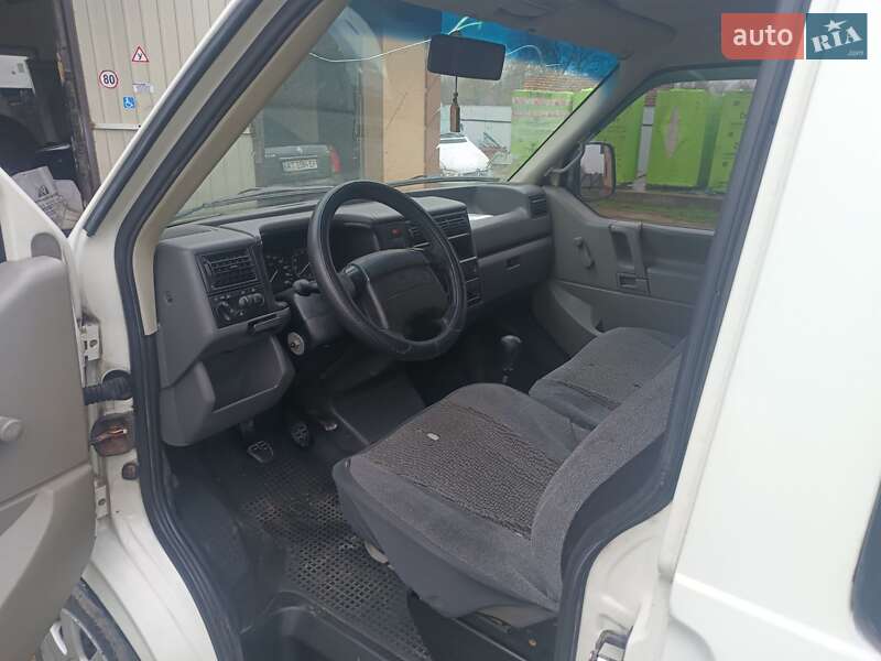 Минивэн Volkswagen Transporter 1997 в Снятине