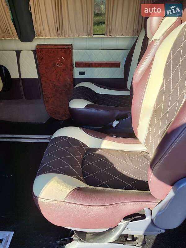 Мінівен Volkswagen Transporter 2010 в Тульчині