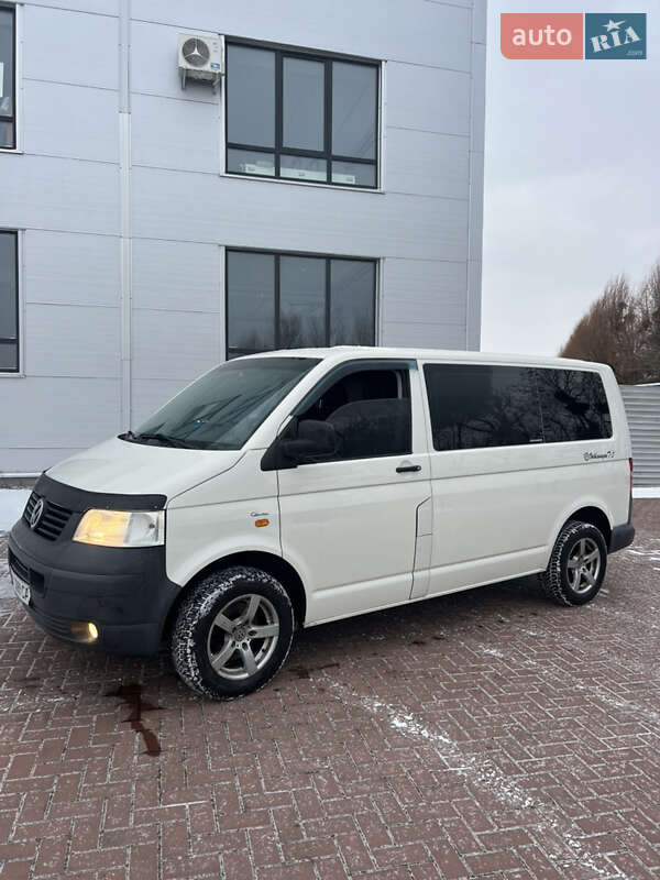 Минивэн Volkswagen Transporter 2007 в Ровно