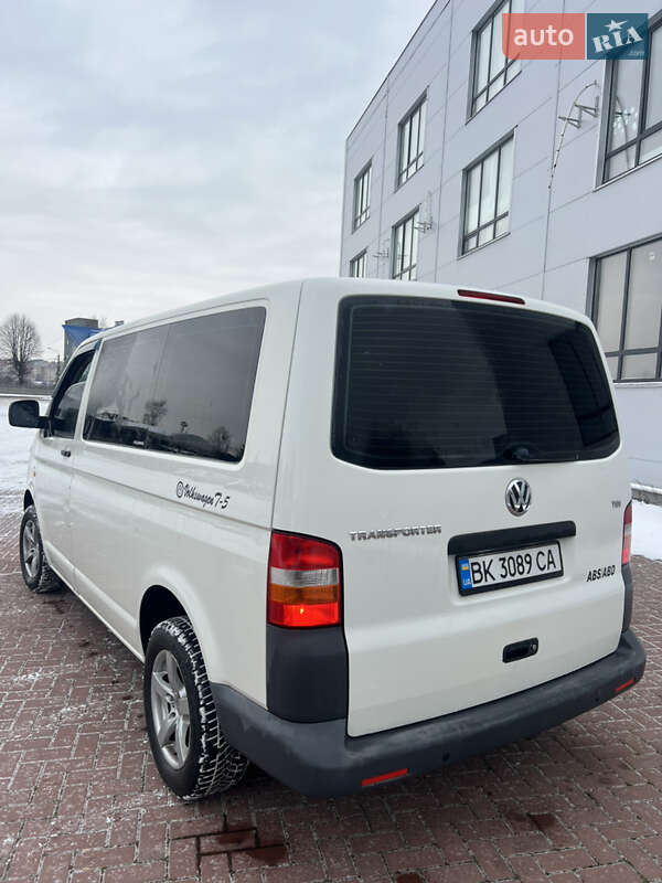 Минивэн Volkswagen Transporter 2007 в Ровно