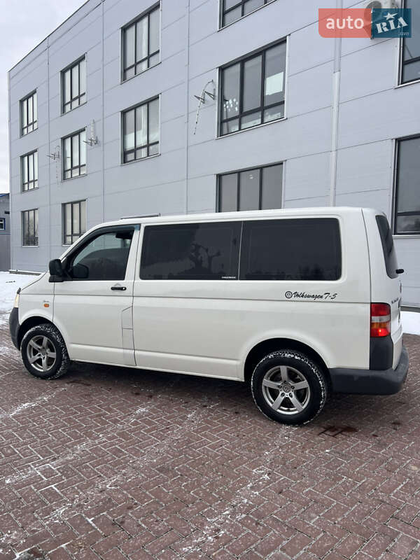 Минивэн Volkswagen Transporter 2007 в Ровно