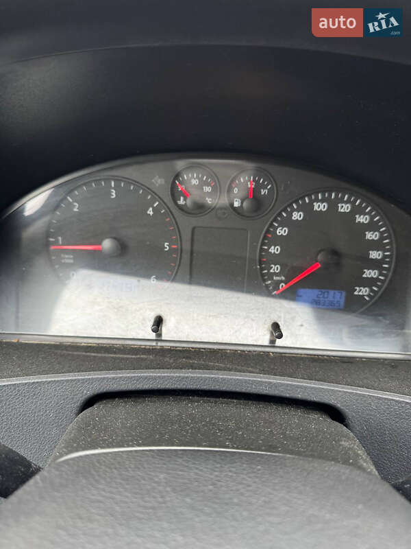 Минивэн Volkswagen Transporter 2005 в Турке