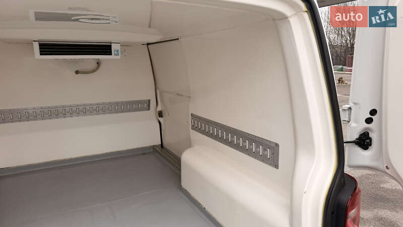 Рефрижератор Volkswagen Transporter 2015 в Ровно