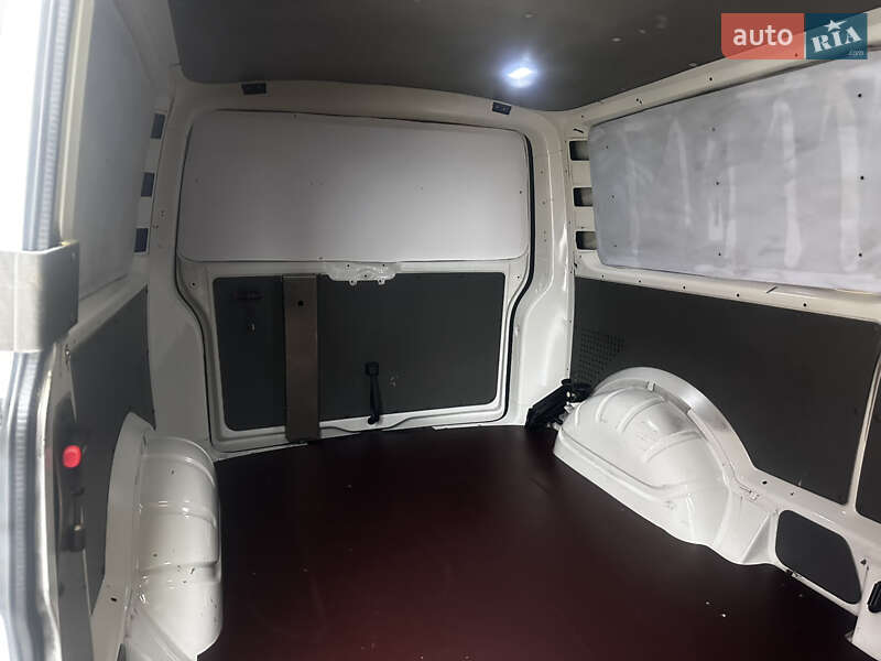 Грузовой фургон Volkswagen Transporter 2020 в Дубно