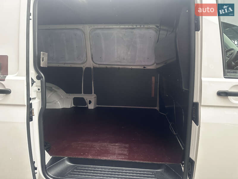 Грузовой фургон Volkswagen Transporter 2020 в Дубно