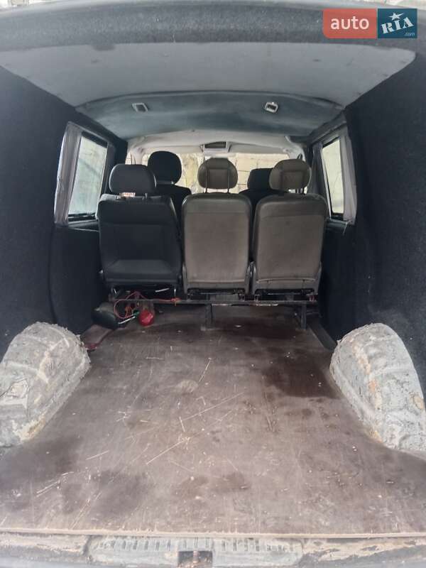 Volkswagen Transporter 2004