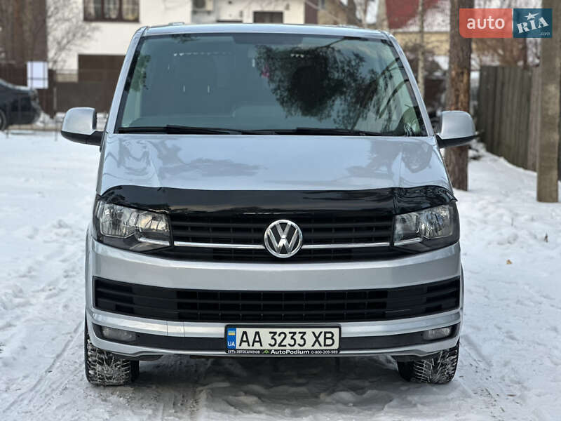 Мінівен Volkswagen Transporter 2015 в Києві