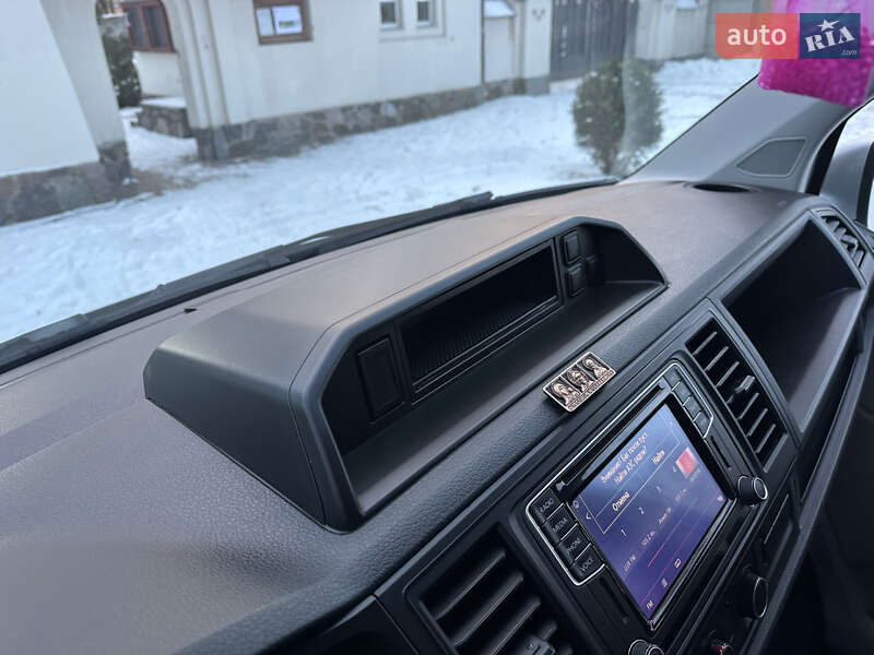 Мінівен Volkswagen Transporter 2015 в Києві