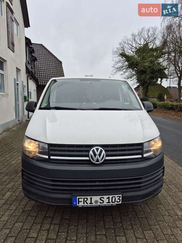 Вантажний фургон Volkswagen Transporter 2016 в Кам'янець-Подільському фото 3 Вантажний фургон Volkswagen Transporter 2016 в Кам'янець-Подільському