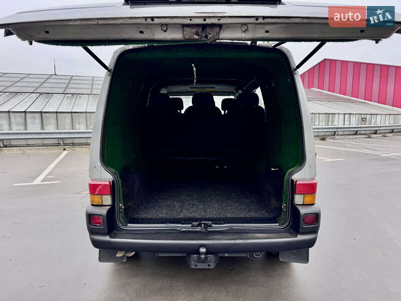 Грузопассажирский фургон Volkswagen Transporter 2000 в Киеве