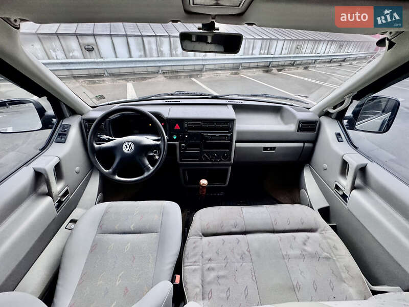 Грузопассажирский фургон Volkswagen Transporter 2000 в Киеве