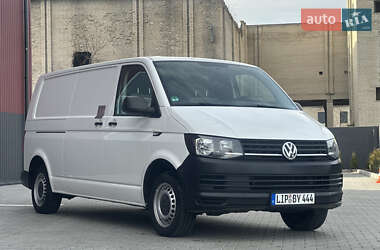 Грузовой фургон Volkswagen Transporter 2016 в Дубно