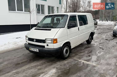 Минивэн Volkswagen Transporter 2000 в Вараше