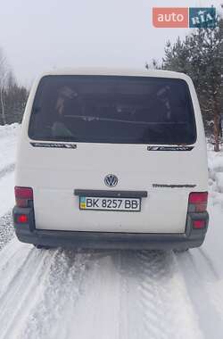 Грузопассажирский фургон Volkswagen Transporter 1999 в Сарнах