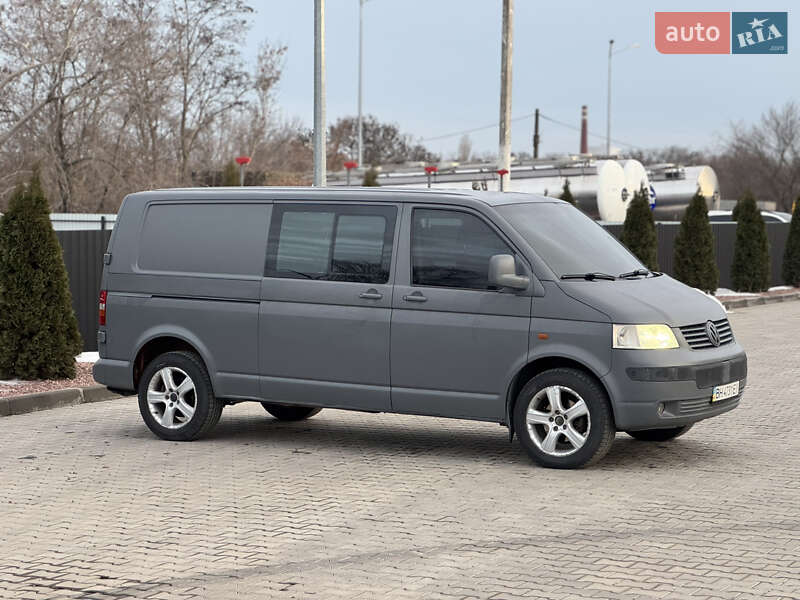 Грузопассажирский фургон Volkswagen Transporter 2006 в Одессе