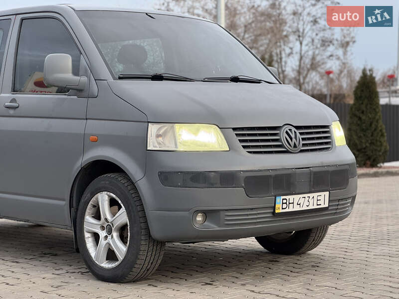 Грузопассажирский фургон Volkswagen Transporter 2006 в Одессе