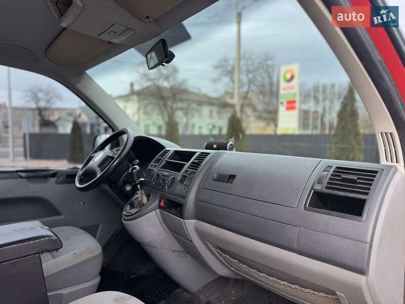 Грузопассажирский фургон Volkswagen Transporter 2006 в Одессе