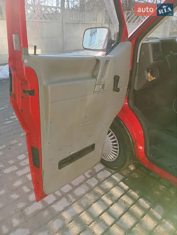 Volkswagen Transporter 2000 VIN WV1ZZZ70ZYH065109 фото оголошення 13 з 53