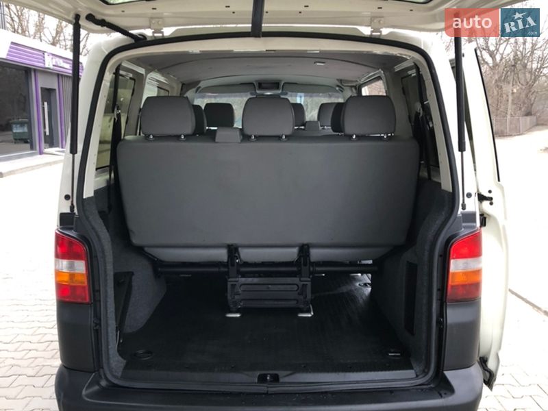 Мінівен Volkswagen Transporter 2006 в Чернівцях