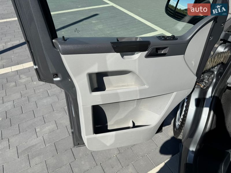 Минивэн Volkswagen Transporter 2015 в Мукачево