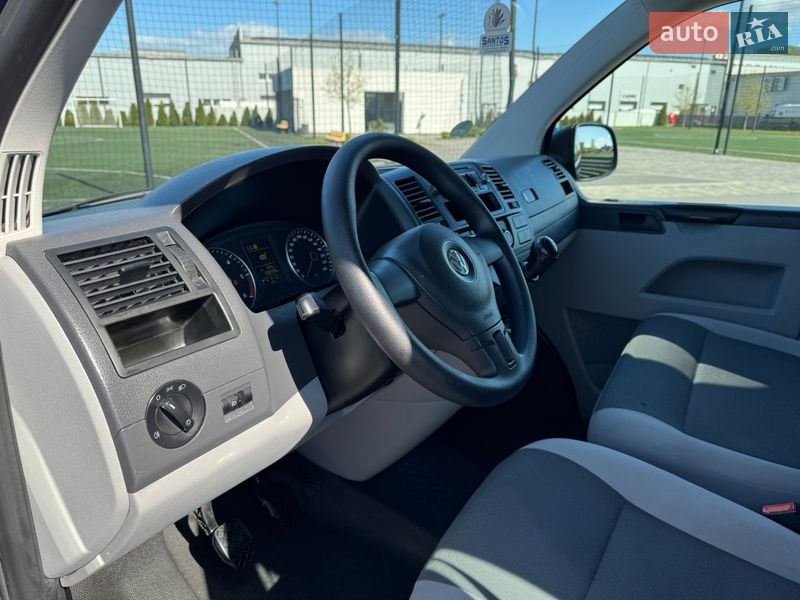 Минивэн Volkswagen Transporter 2015 в Мукачево